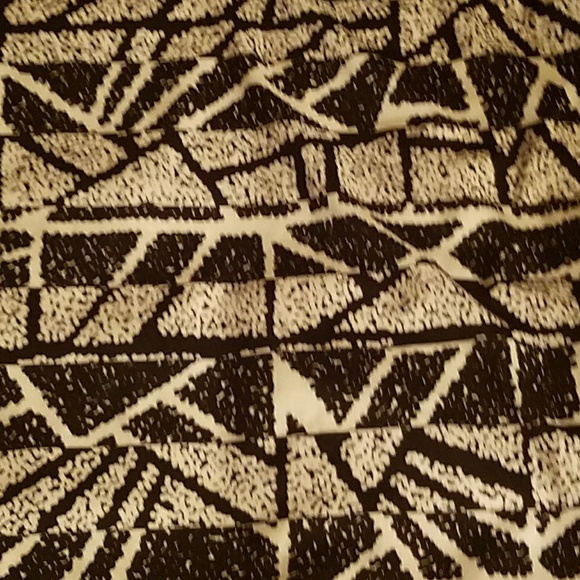 Gigi Lularoe Top - Picture 4 of 5